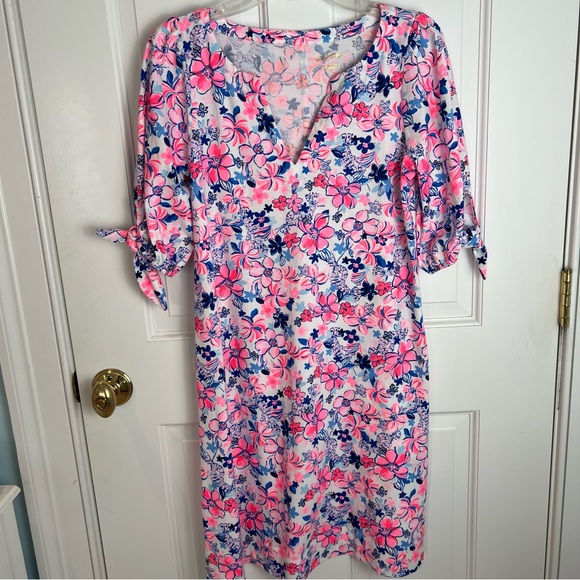 Lily Pulitzer Dress & Wristlet - Picture 2 of 16